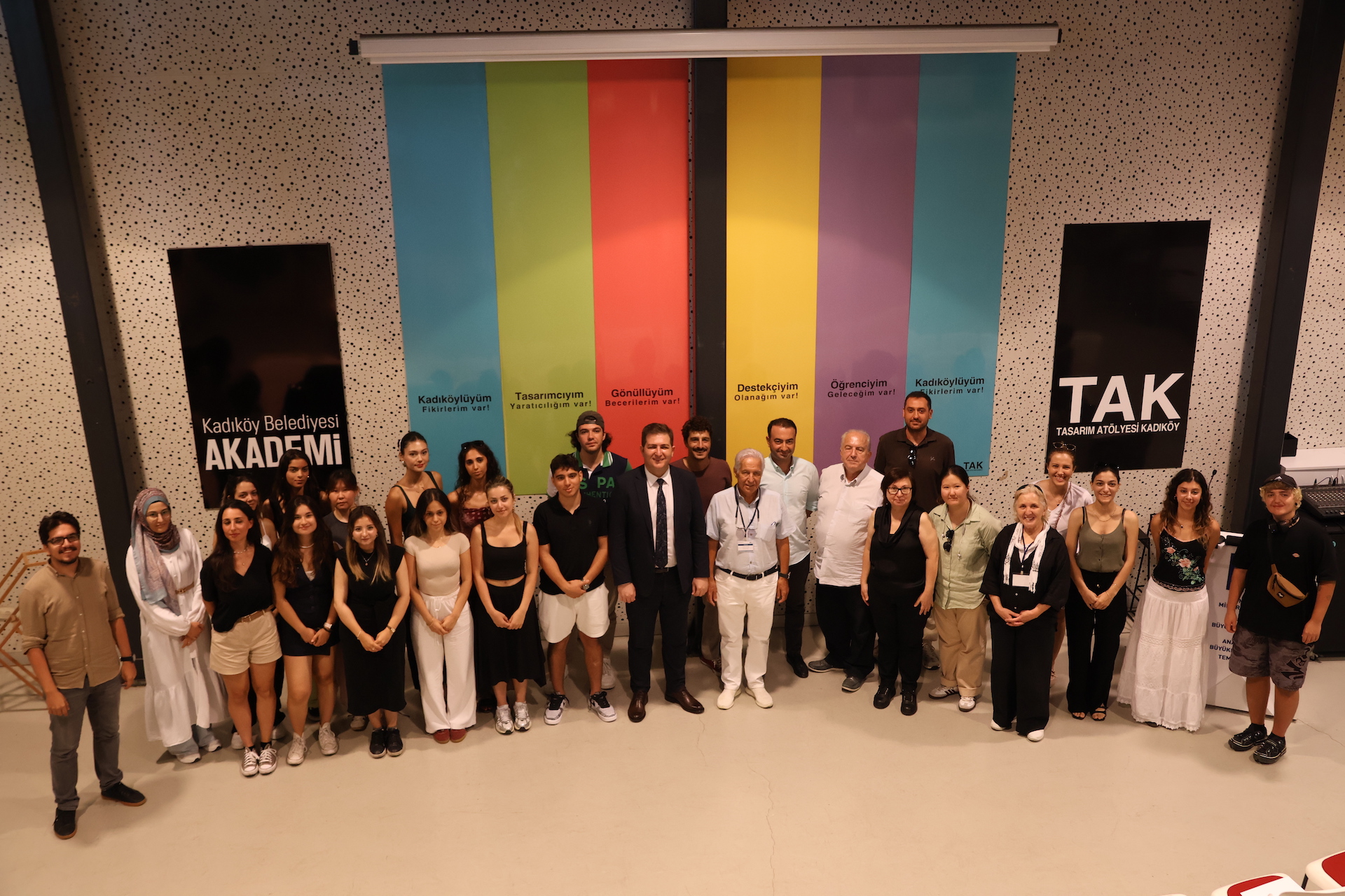 Mimarlık öğrencileri staj programını tamamladı